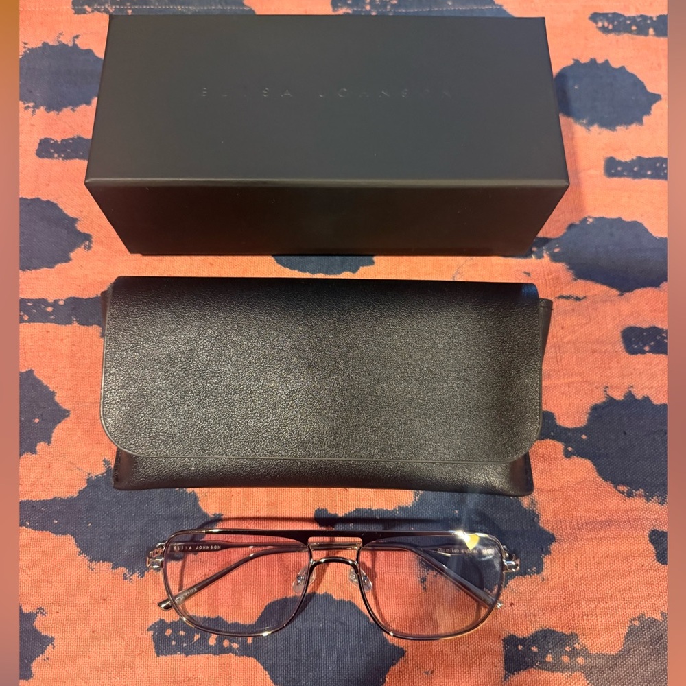 ELISA JOHNSON Jane Sunglasses in Silver